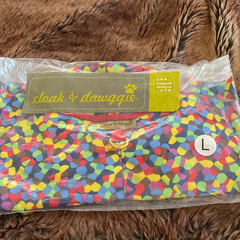 NEW CLOAK & DAWGGIE DOG RAINCOAT MULTI COLOR LARGE
Great gift